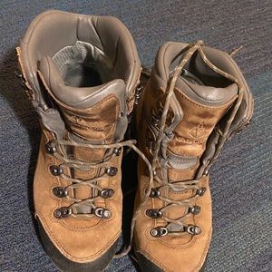 Vasque men’s hiking boots
